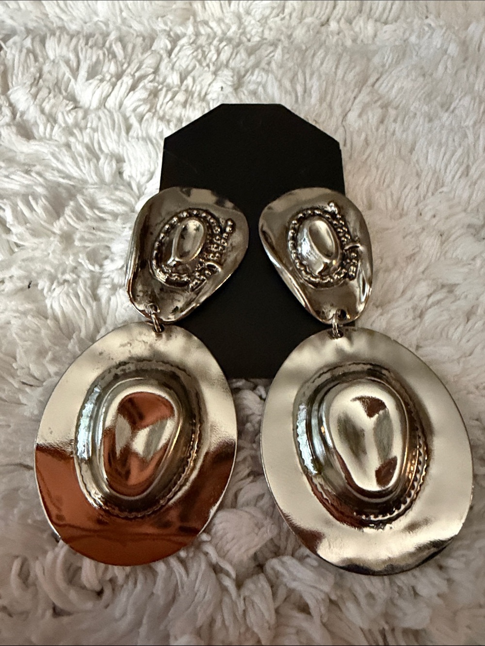 Silver-Tone Cowboy Hat Statement Drop Earrings - Elegant Women's Jewelry